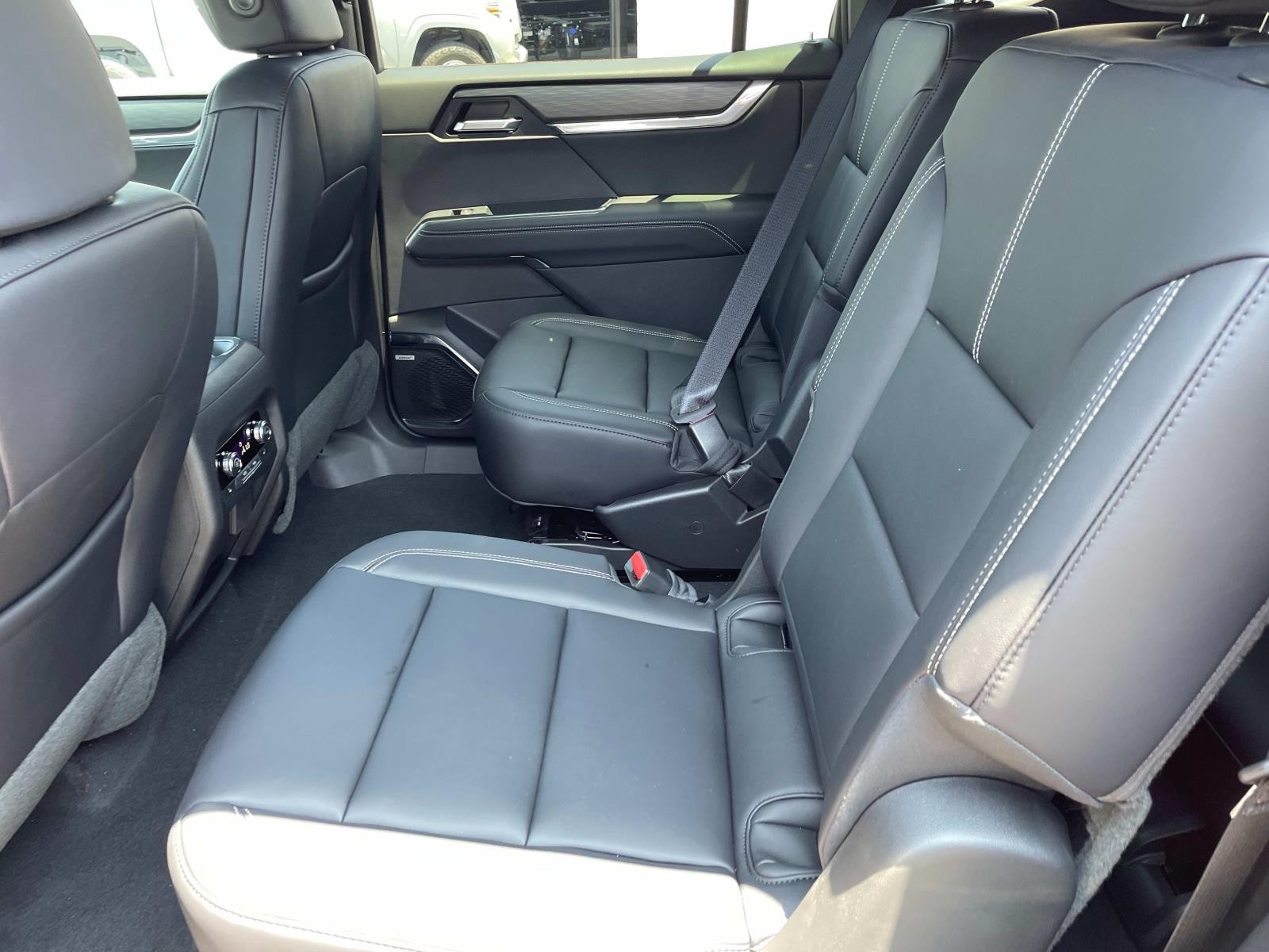 2025 Gmc Acadia Elevation photo 22