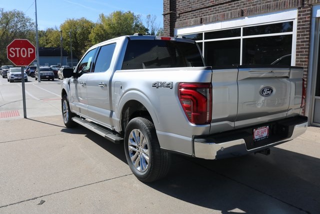 2025 Ford F-150 Lariat photo 4