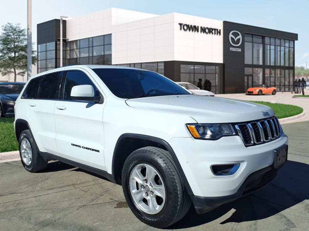 2017 Jeep Grand Cherokee Laredo's photo