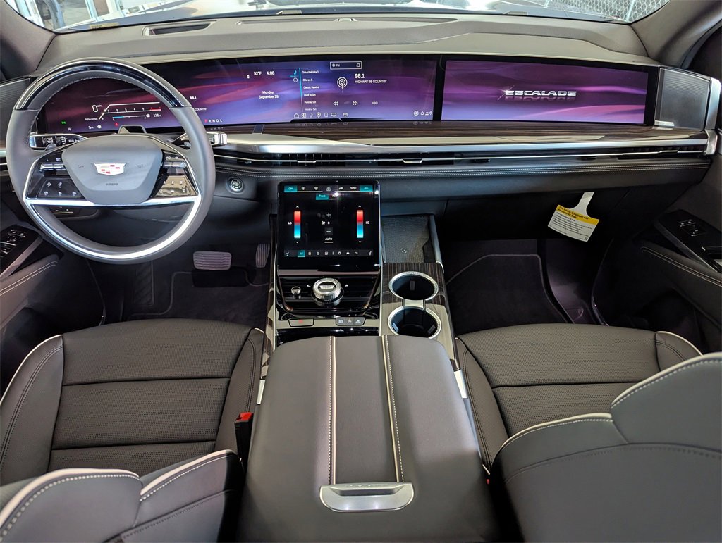 2025 Cadillac Escalade Premium Luxury photo 13