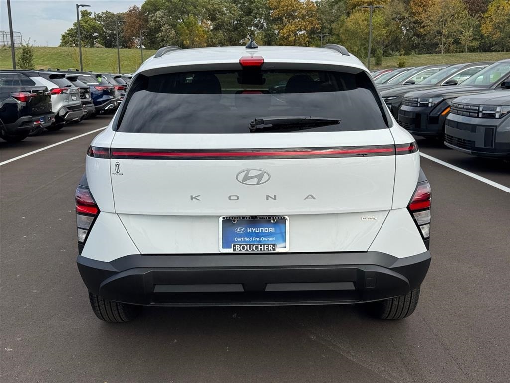 2025 Hyundai Kona SEL photo 2