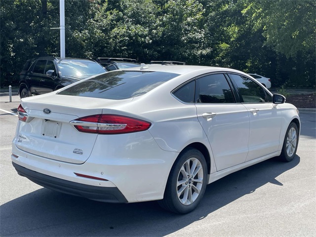 2020 Ford Fusion Hybrid SEL photo 2