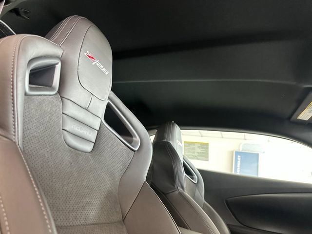 2015 Chevrolet Camaro photo 16
