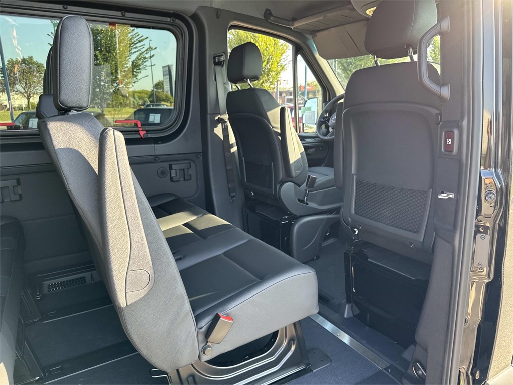 2026 Mercedes Benz S 4MATIC photo 11