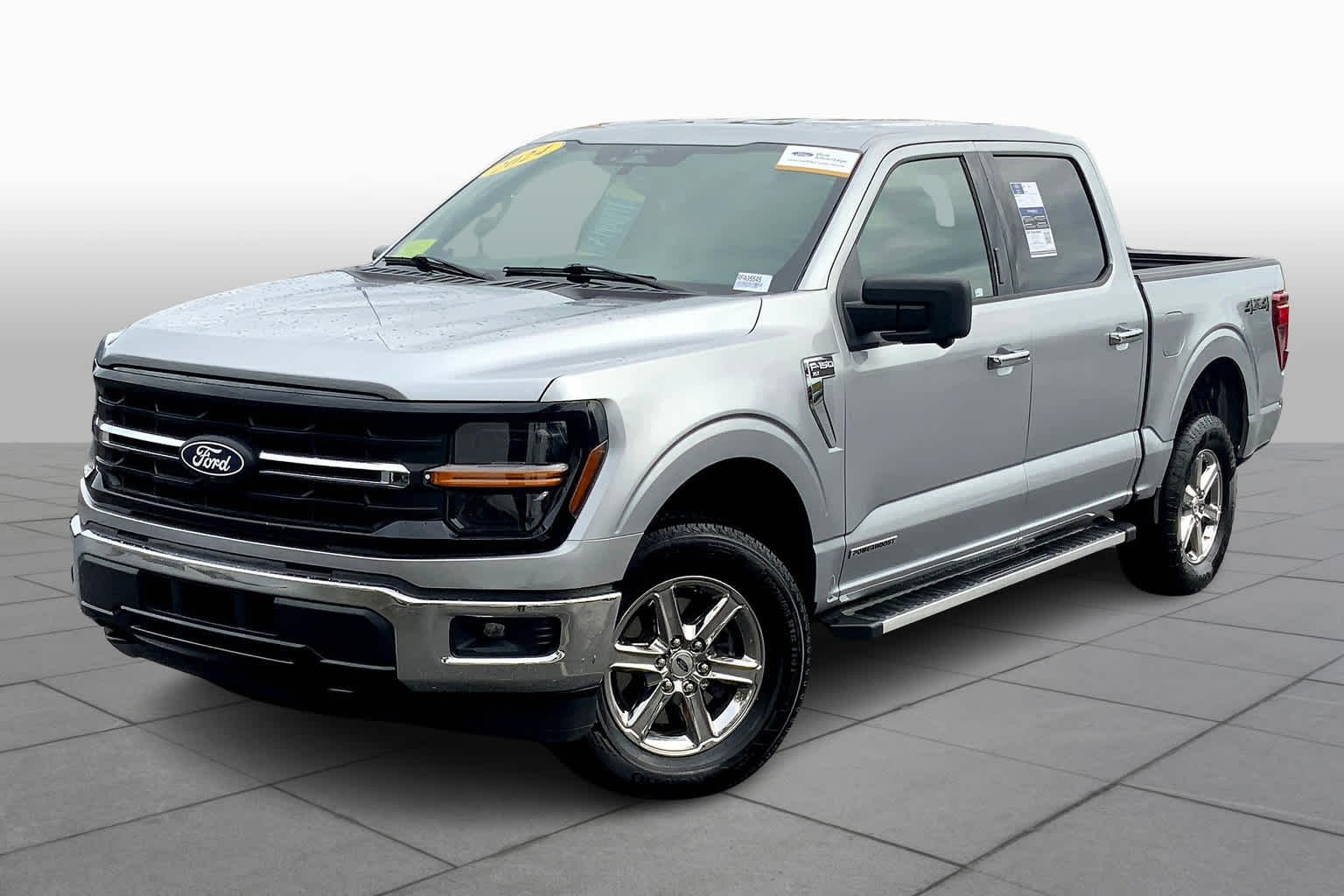 2024 Ford F-150 XLT photo 2