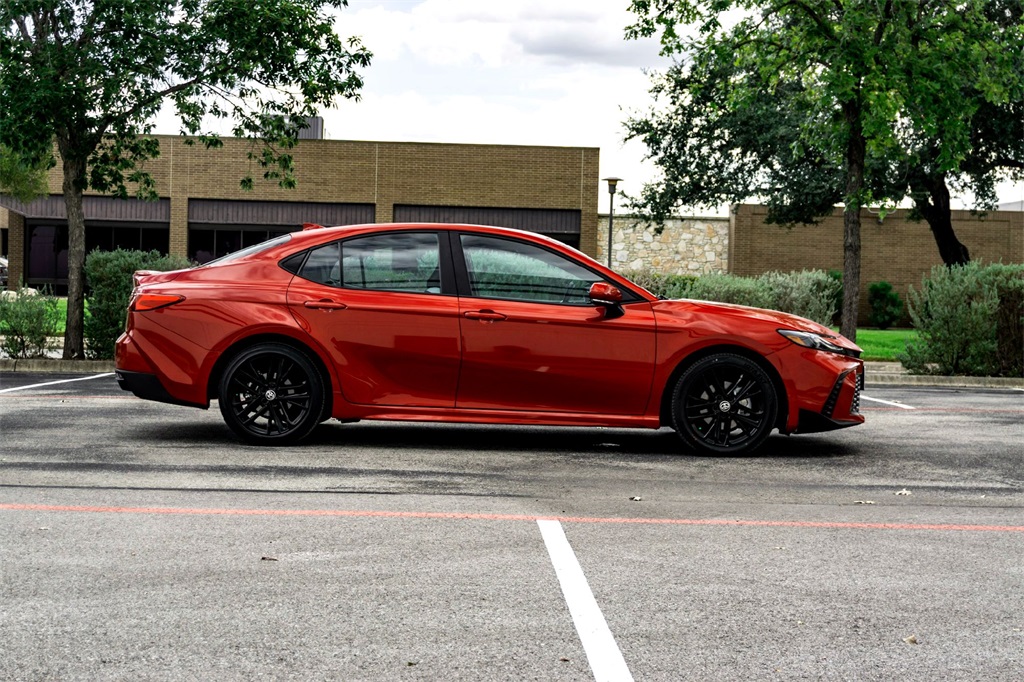 2025 Toyota Camry XSE photo 4