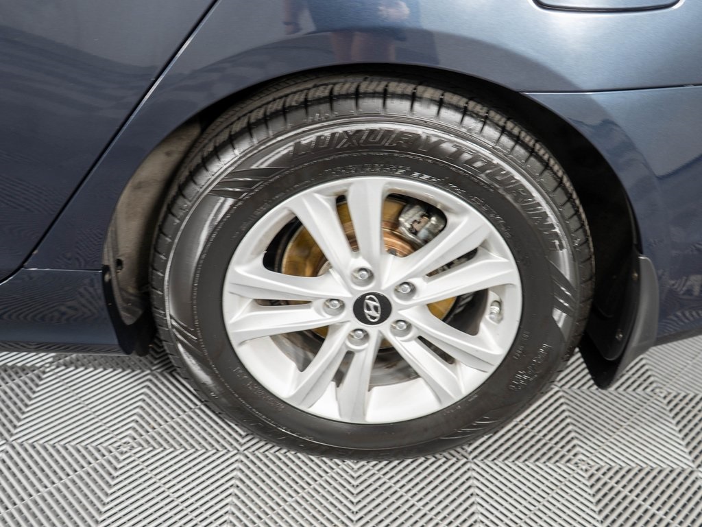 2012 Hyundai Sonata GLS photo 23
