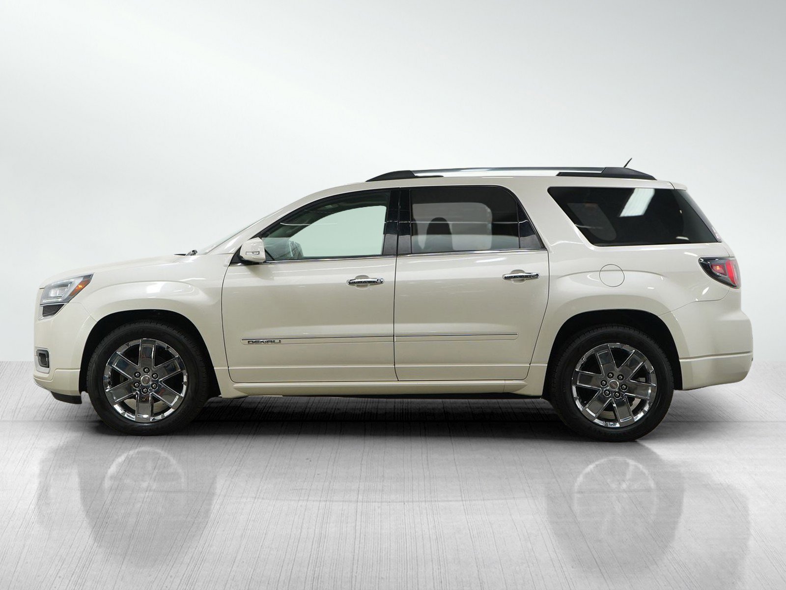 Used 2015 GMC Acadia Denali with VIN 1GKKVTKD9FJ100360 for sale in White Bear Lake, Minnesota