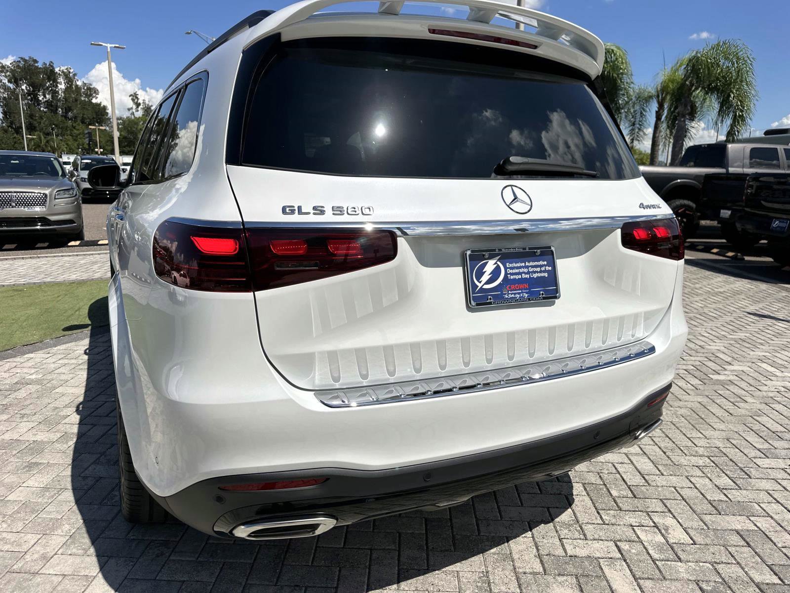 2026 Mercedes Benz GLS 580 4MATIC photo 9