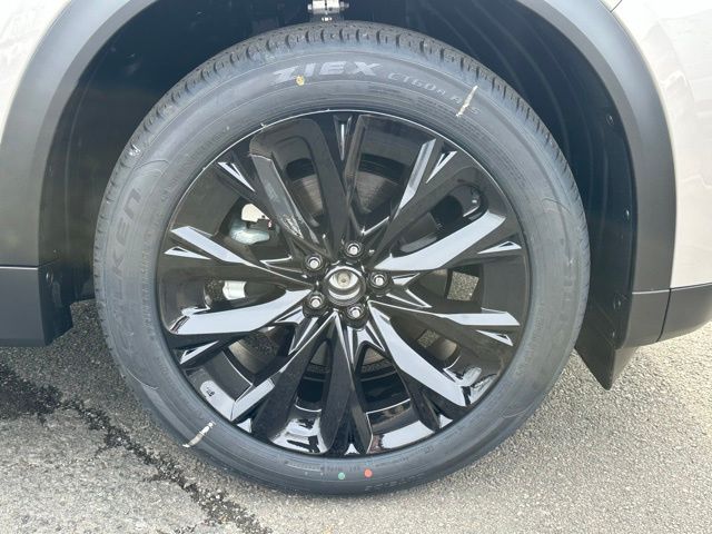 2025 Mazda CX-90 Plug-in Hybrid Premium S photo 11