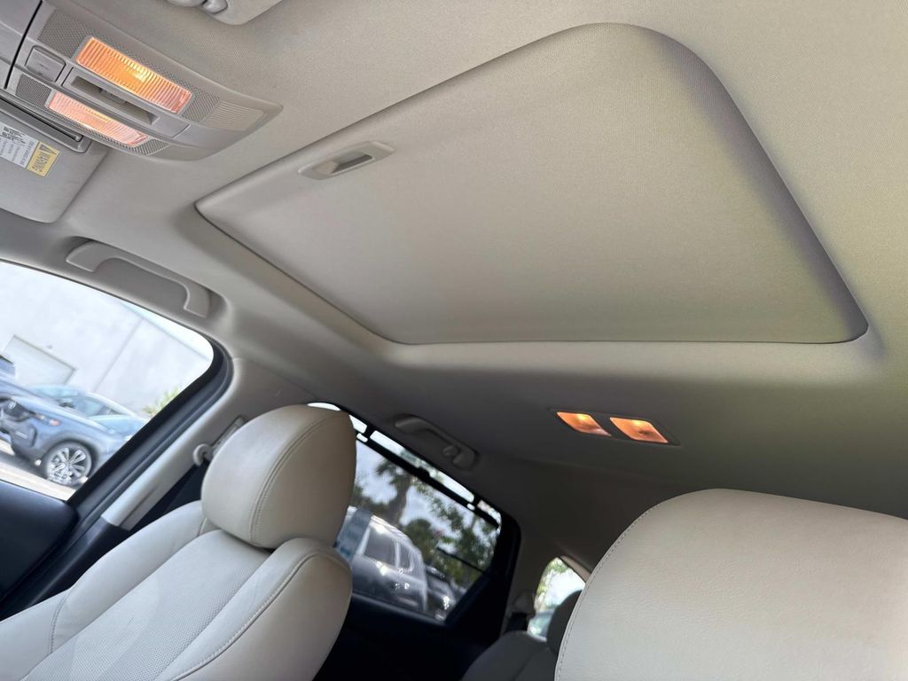 2022 Mazda CX-9 Touring photo 36
