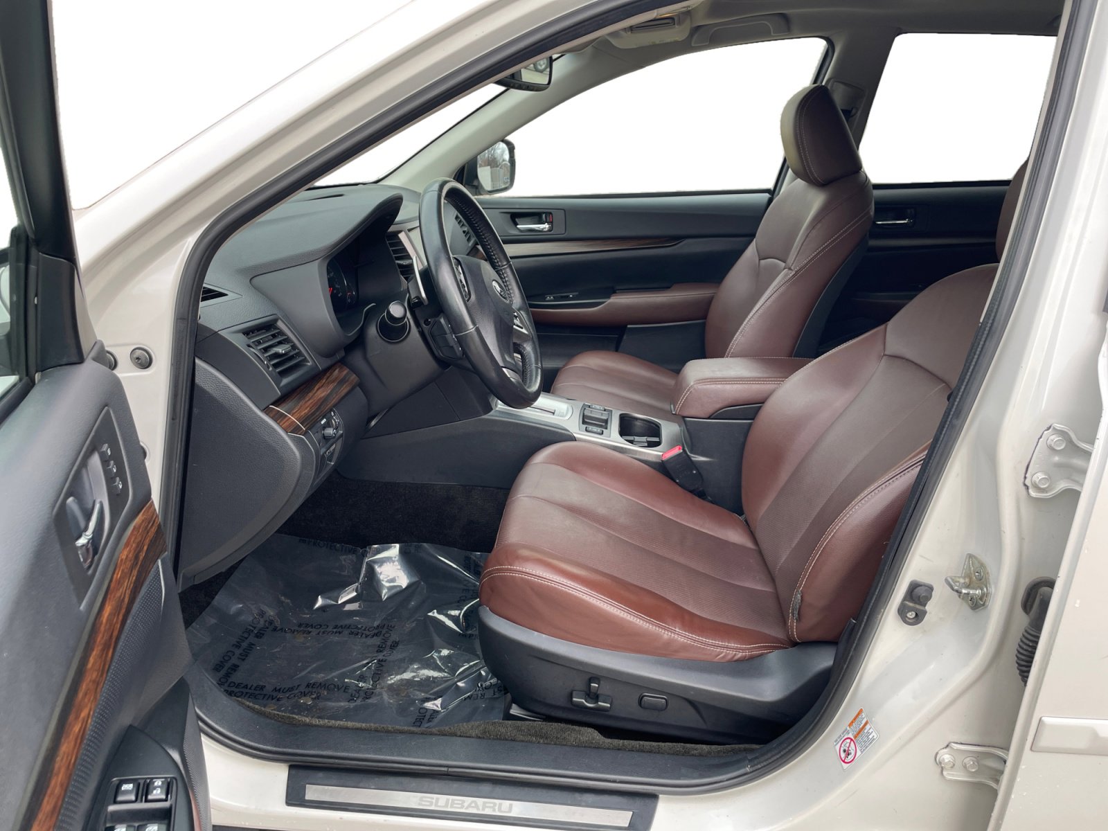 Used 2014 Subaru Outback 2.5i Limited with VIN 4S4BRCPC0E3285042 for sale in Kansas City