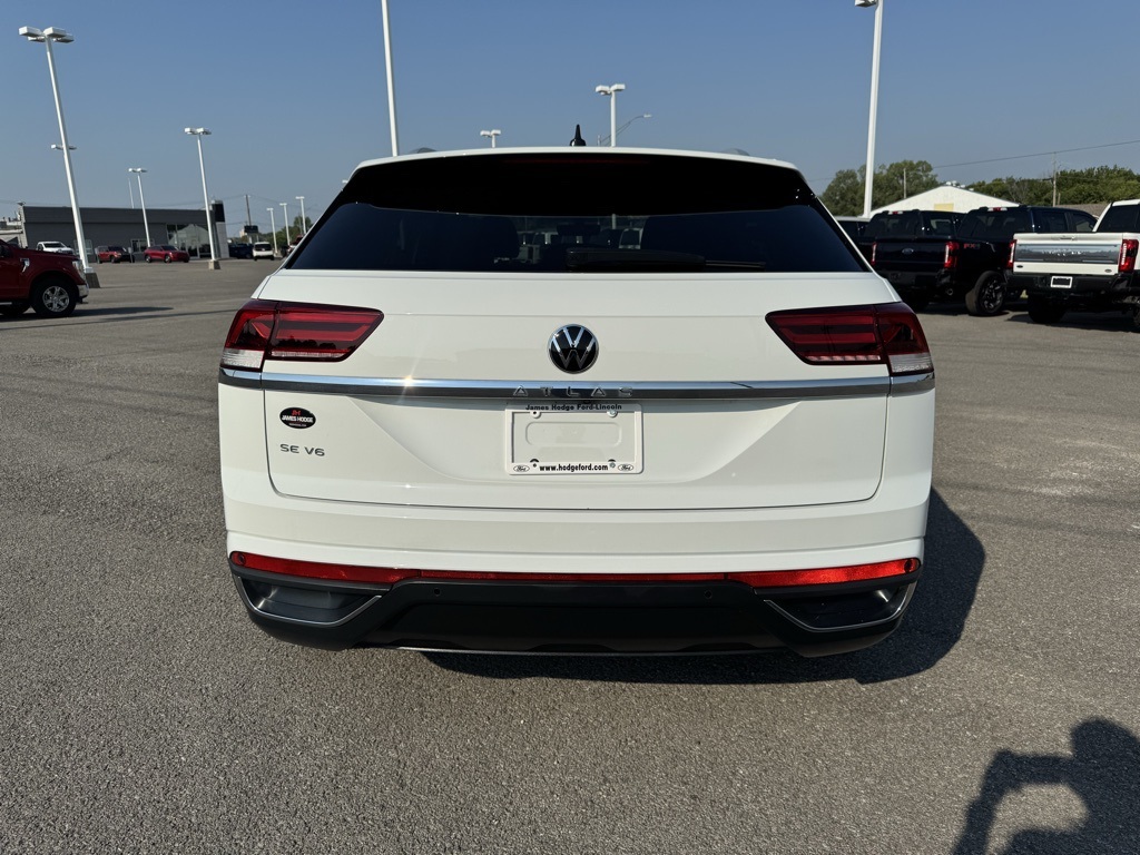 2022 Volkswagen Atlas Cross Sport V6 SE Technology photo 3