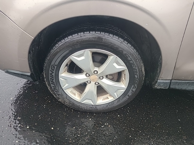 2015 Subaru Forester 2.5i Premium photo 8
