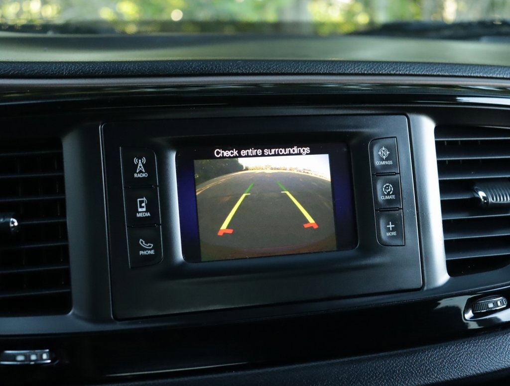 2017 Chrysler Pacifica Touring L photo 14