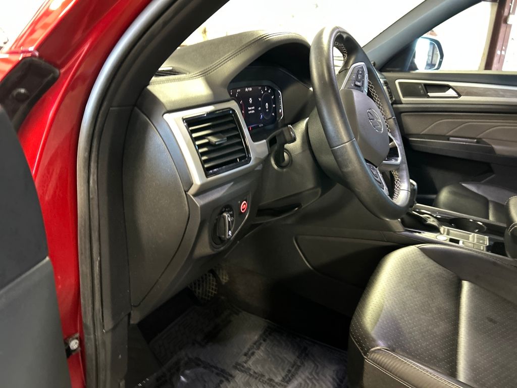 2022 Volkswagen Atlas Cross Sport SE Technology photo 14