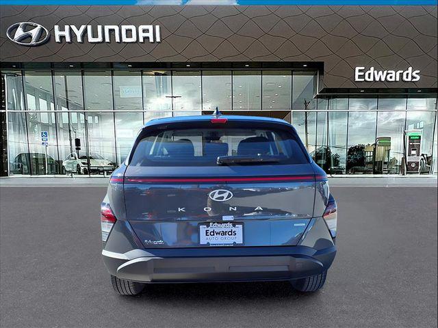 2026 Hyundai Kona SE photo 3