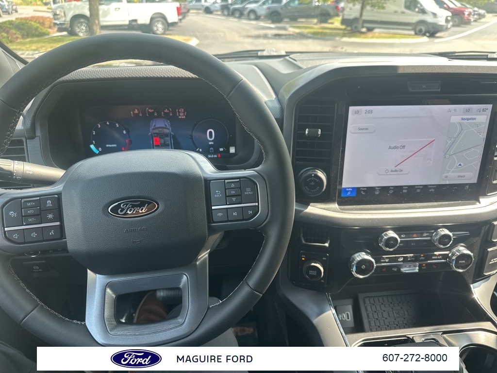 2025 Ford F-150 XLT photo 13