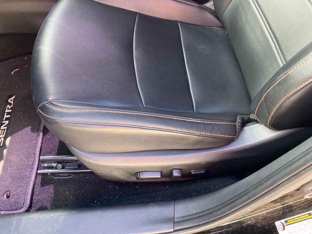 2022 Nissan Sentra SR photo 8