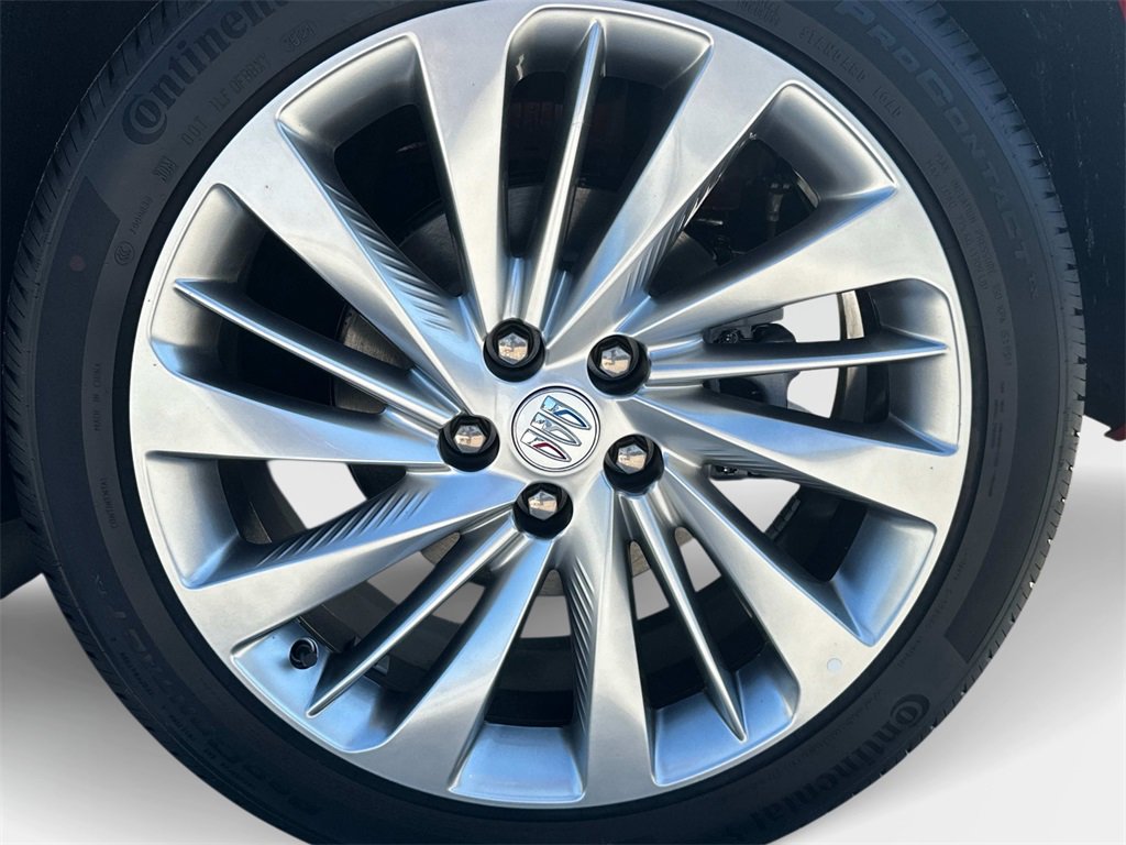 2025 Buick Envision Avenir photo 8