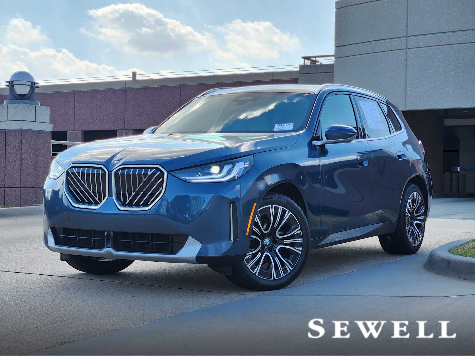 2025 BMW X3 30's photo