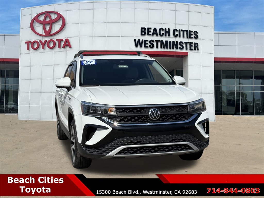 2022 Volkswagen Taos SE photo 3