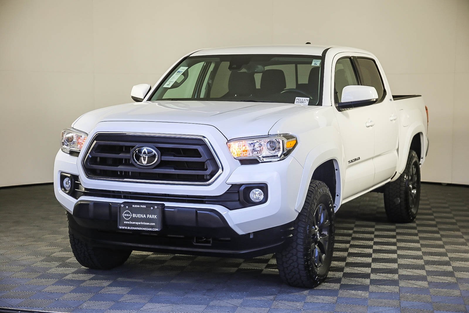2022 Toyota Tacoma TRD Off-Road photo 3