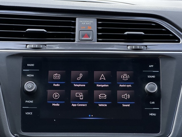 2022 Volkswagen Tiguan SE photo 7