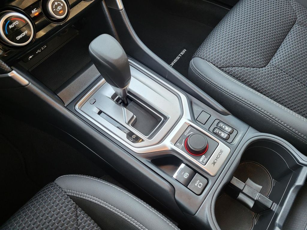 2023 Subaru Forester Premium photo 27