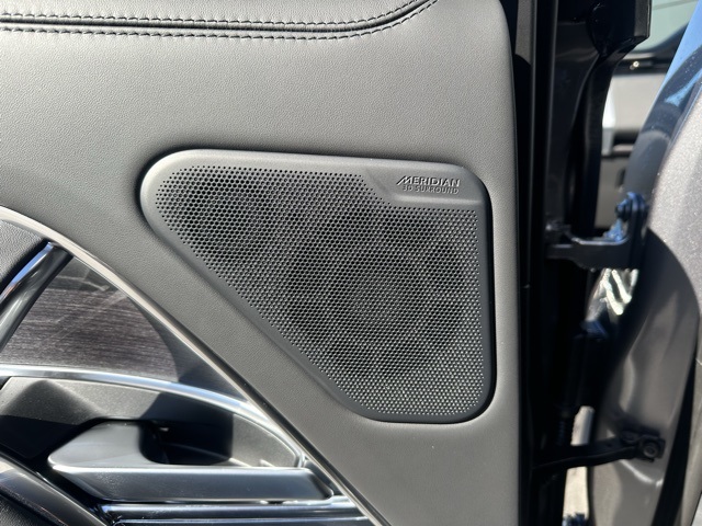 2025 Land Rover Range Rover SE photo 22
