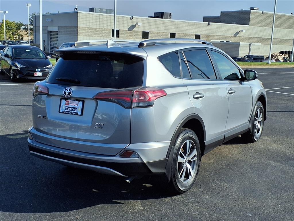 2018 Toyota RAV4 Adventure XLE photo 3