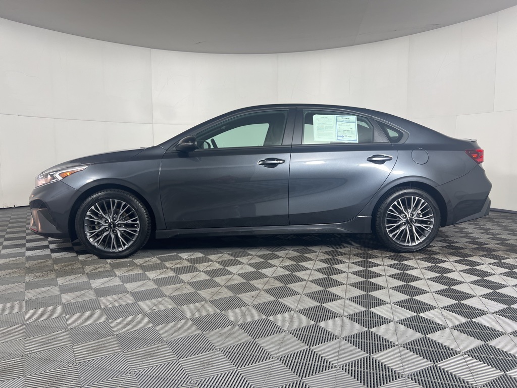 2023 Kia Forte GT-Line photo 14