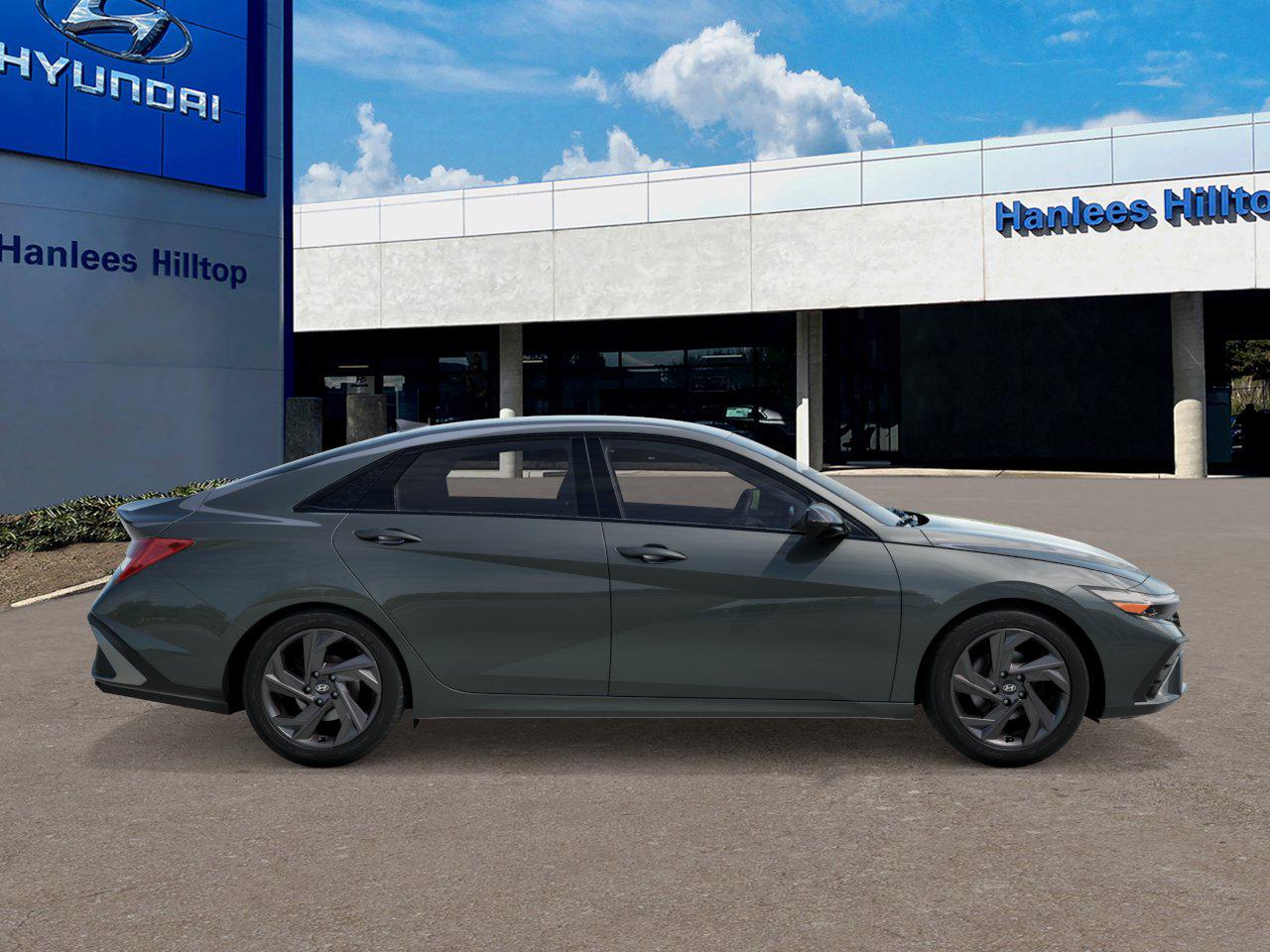 2026 Hyundai Elantra SEL Sport photo 4