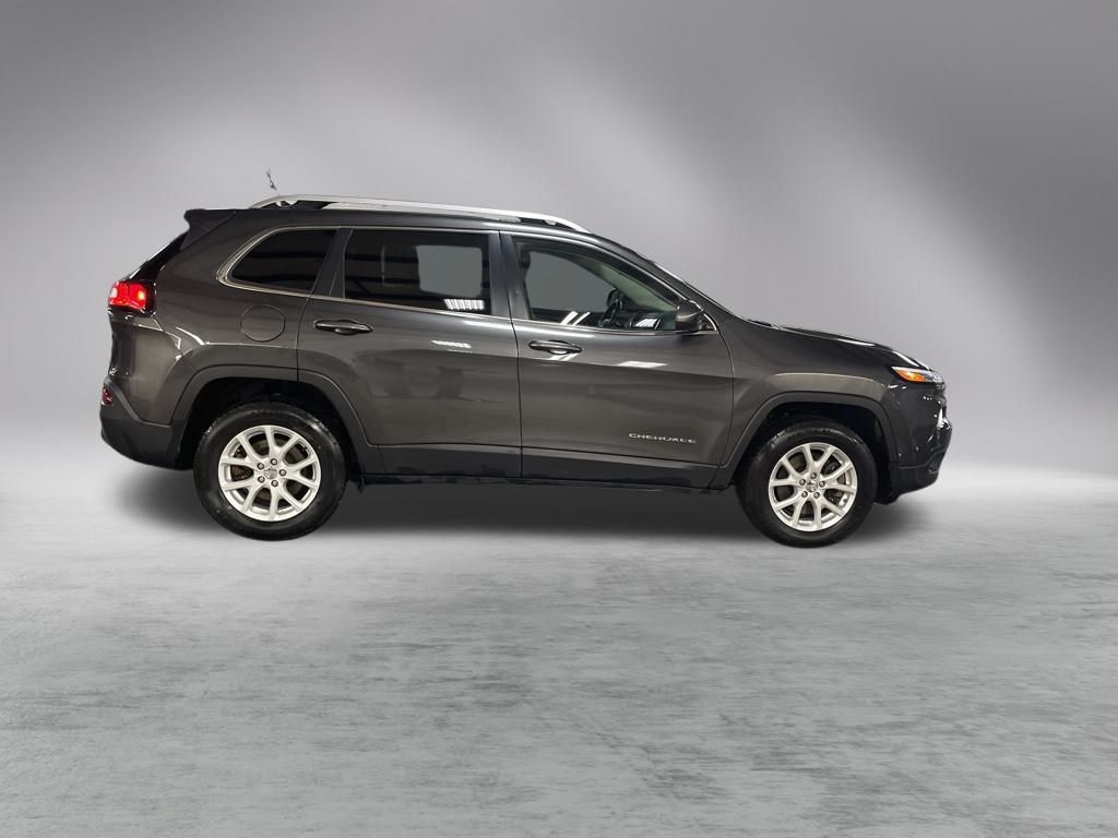 2015 Jeep Cherokee Latitude photo 3