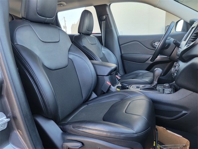 2020 Jeep Cherokee Latitude photo 17