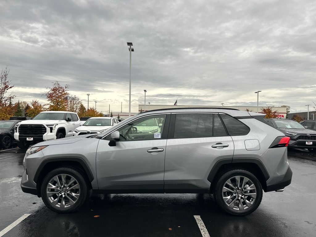 2025 Toyota RAV4 XLE Premium photo 3