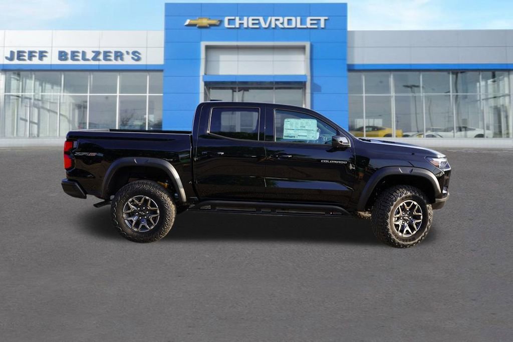 2025 Chevrolet Colorado ZR2 photo 2