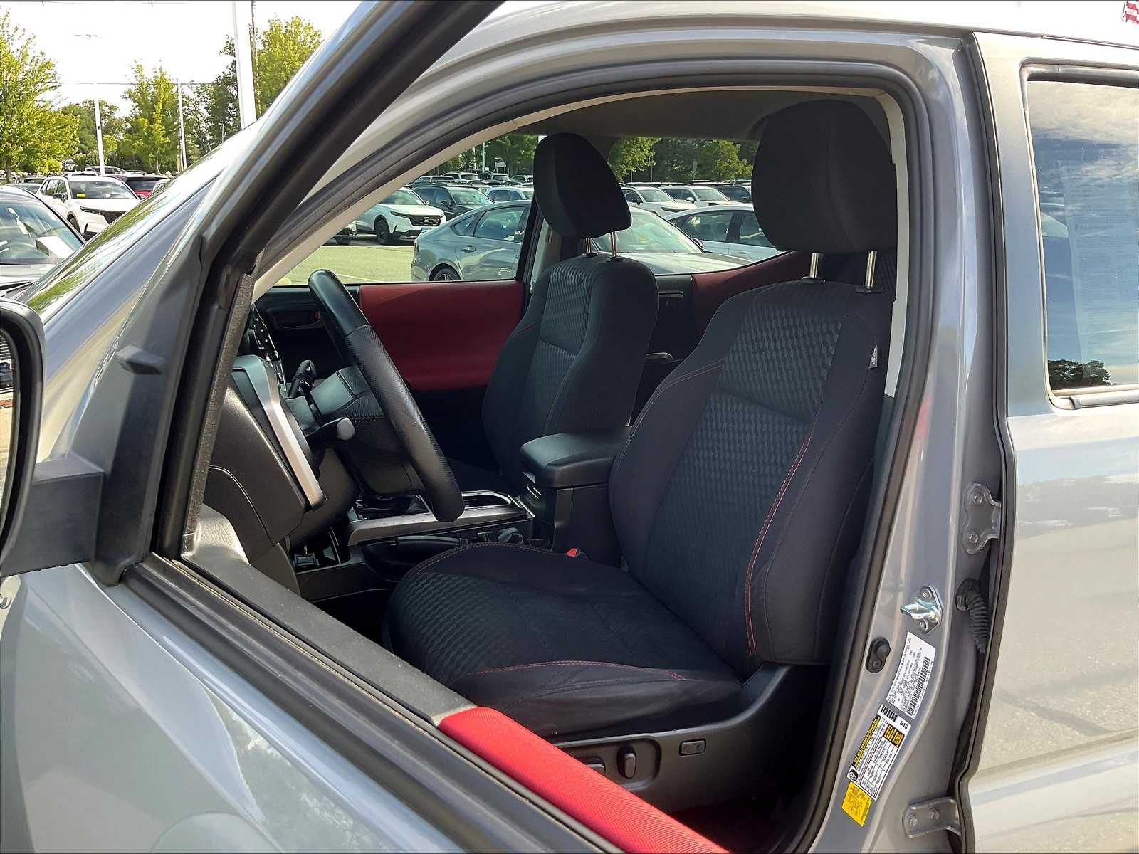 2021 Toyota Tacoma SR5 photo 10