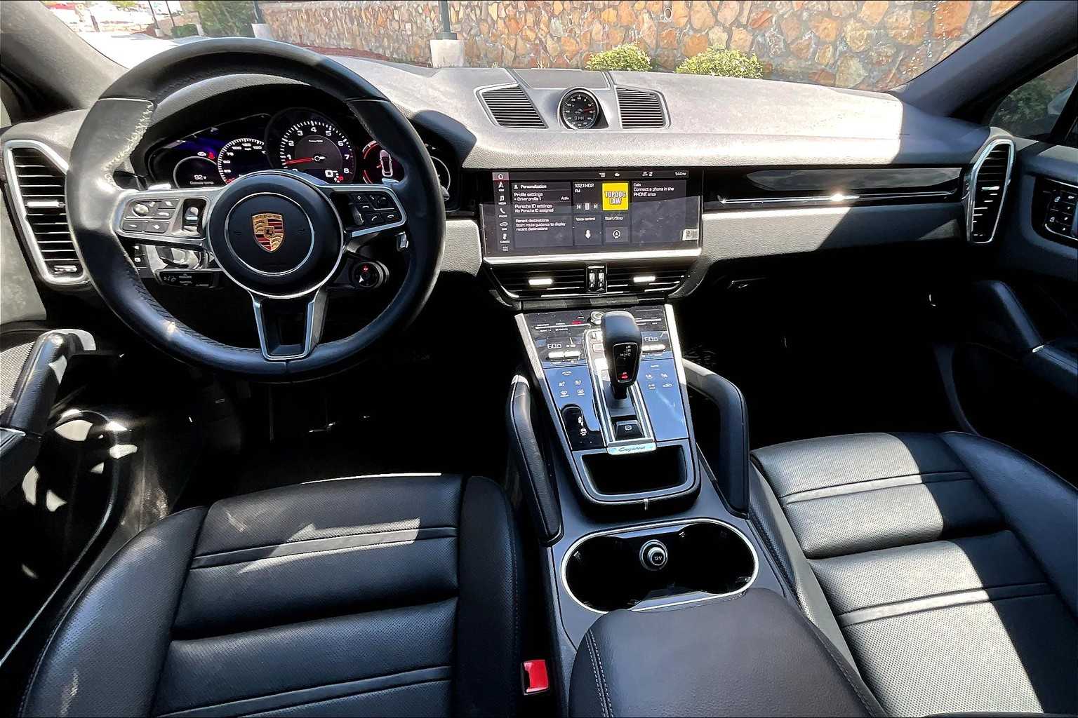 2021 Porsche Cayenne Coupe photo 14