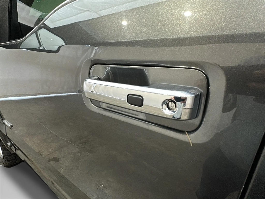 2017 Ford F-150 Platinum photo 6