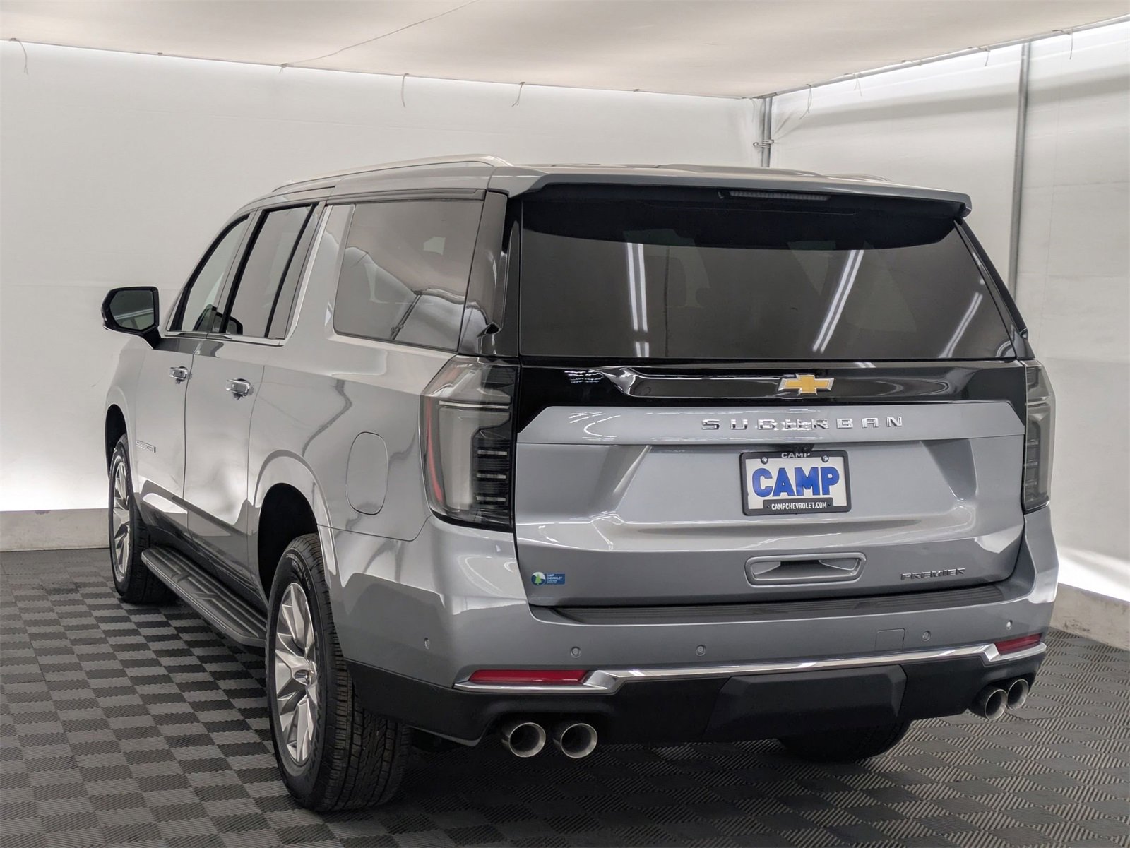 2025 Chevrolet Suburban Premier photo 4