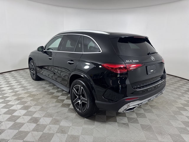 2026 Mercedes Benz GLC 300 4MATIC photo 4