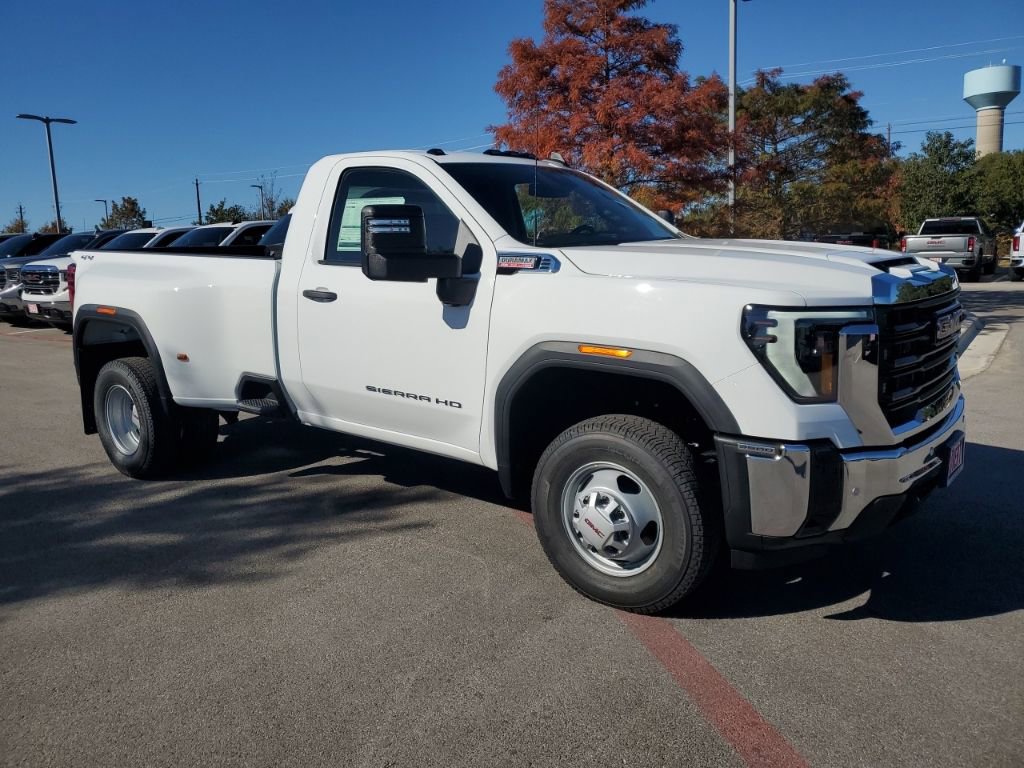 2026 GMC Sierra 3500HD Pro's photo