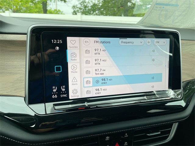 2025 Volkswagen Atlas SE Technology photo 22