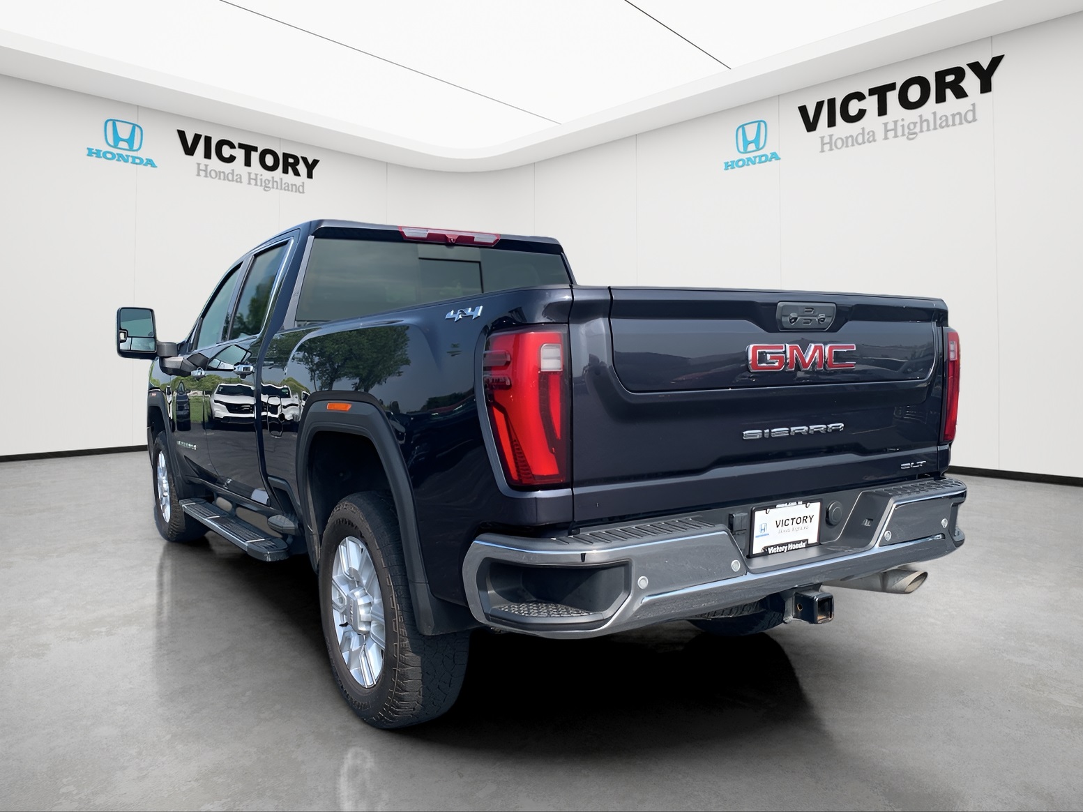 2024 Gmc Sierra HD SLT photo 2