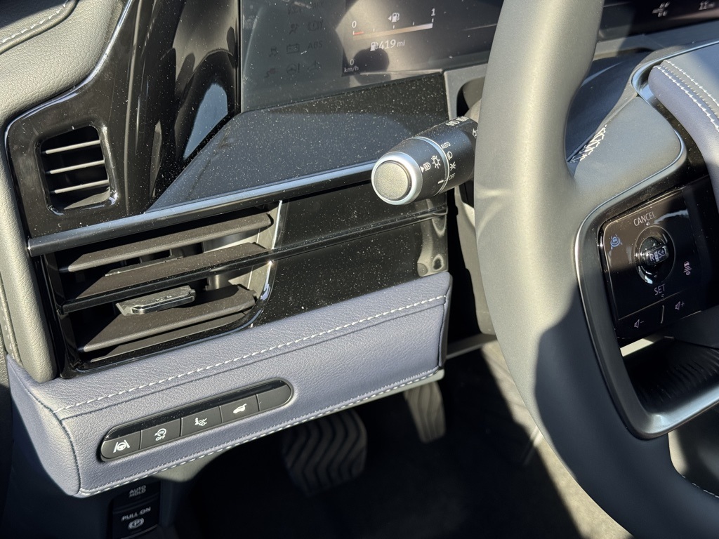 2026 Infiniti QX80 Sensory photo 10