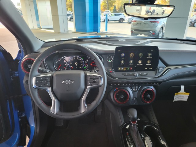 2025 Chevrolet Blazer RS photo 3