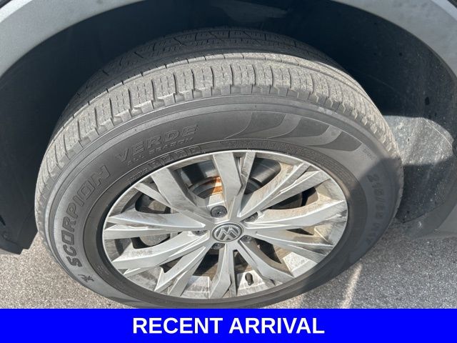 2020 Volkswagen Tiguan S photo 8