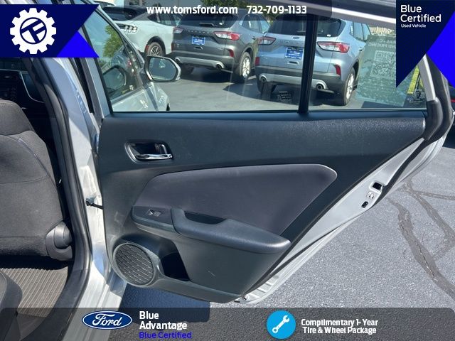 2021 Toyota Prius L photo 21