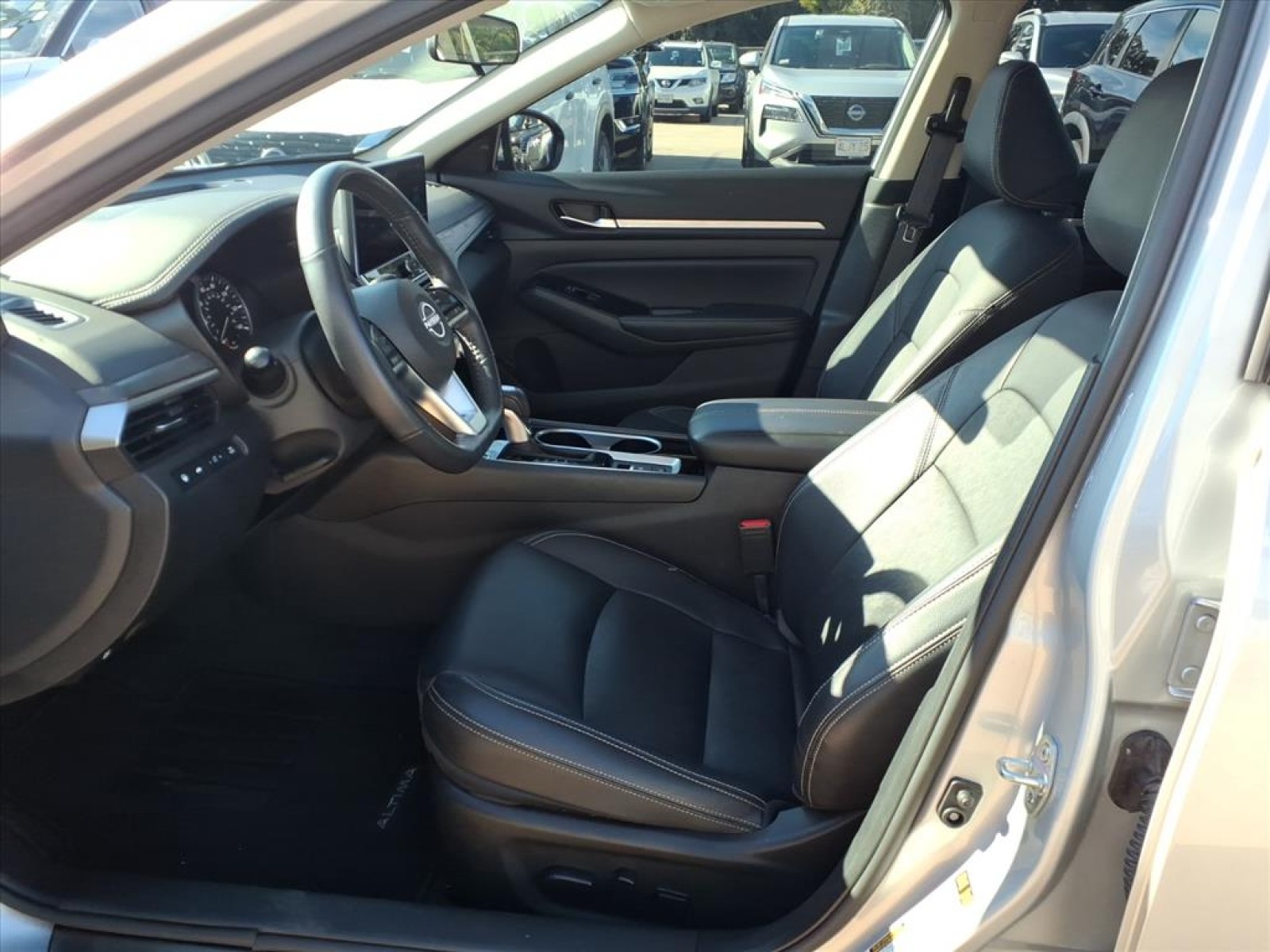 2024 Nissan Altima 2.5 SL Silver at Robbins Nissan